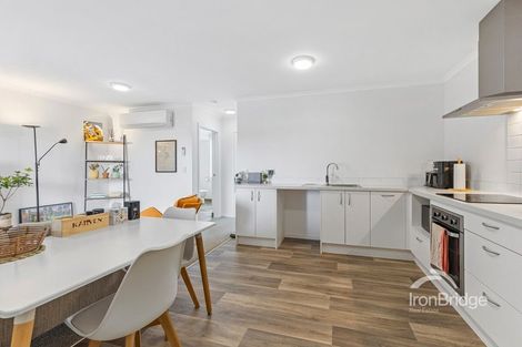 Photo of property in 9/18 Titoki Street, Te Atatu Peninsula, Auckland, 0610