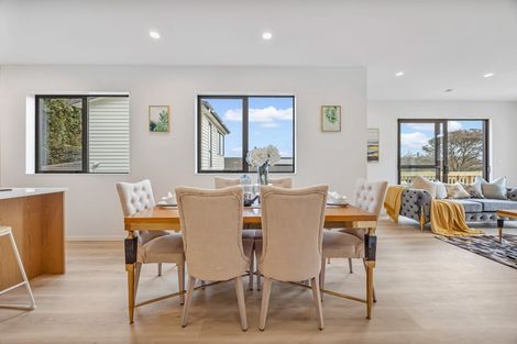 Photo of property in 48 Lewisham Street, Highland Park, Auckland, 2010