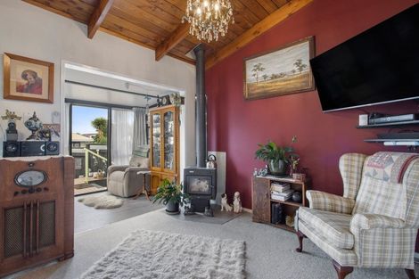 Photo of property in 2/33 Kea Street, Katikati, 3129