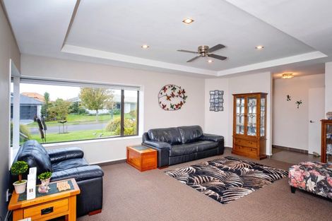 Photo of property in 14 Kingsgate Avenue, Havelock North, 4130