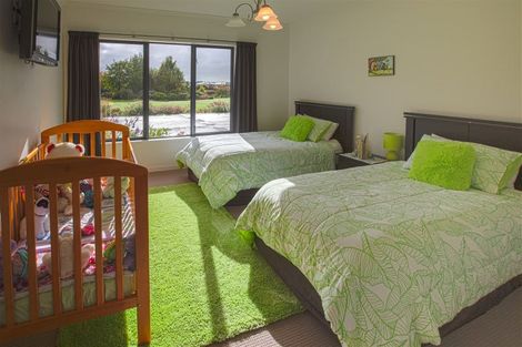 Photo of property in 41 Arcadia Place, Seaward Bush, Invercargill, 9812