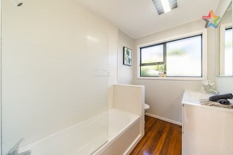 Photo of property in 24 Titiro Moana Road, Korokoro, Lower Hutt, 5012