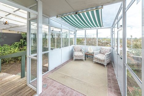 Photo of property in 6 Bristow Street, Saint Johns Hill, Whanganui, 4501