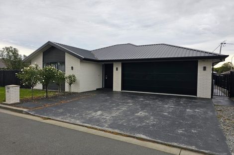 Photo of property in 4 Schofield Lane, Hornby, Christchurch, 8025
