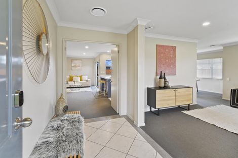 Photo of property in 6 Fergy Crescent, Wattle Downs, Auckland, 2103