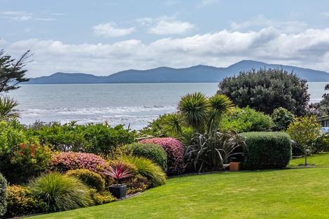 Photo of property in 42 Ames Street, Paekakariki, 5034