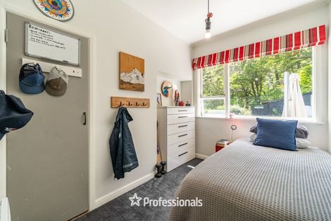 Photo of property in 132 Cheviot Road, Lowry Bay, Lower Hutt, 5013