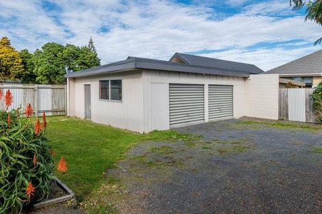 Photo of property in 16 Eruini Street, Waikanae Beach, Waikanae, 5036