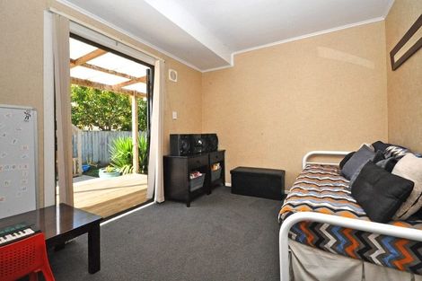 Photo of property in 122 Victoria Street West, Onehunga, Auckland, 1061