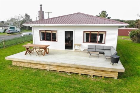 Photo of property in 2 Second Avenue, Glenbrook, Waiuku, 2681
