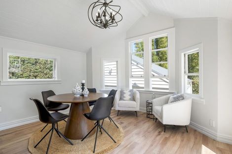 Photo of property in 95 Vauxhall Road, Devonport, Auckland, 0624