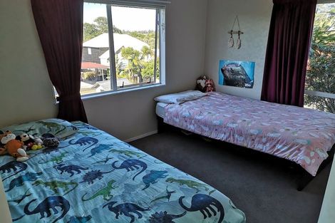 Photo of property in 19 Jay Court, Botany Downs, Auckland, 2010