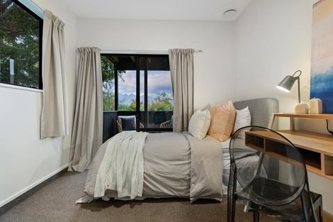Photo of property in 17b Wynyard Crescent, Fernhill, Queenstown, 9300