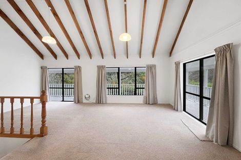 Photo of property in 10a Wingfield Place, Churton Park, Wellington, 6037
