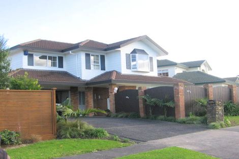 Photo of property in 113b Wiseley Road, West Harbour, Auckland, 0618