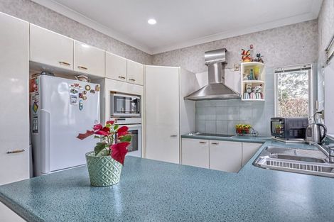 Photo of property in 10 Belvedere Court, West Harbour, Auckland, 0618