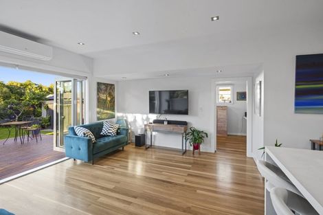 Photo of property in 65 Main Road, Redcliffs, Christchurch, 8081