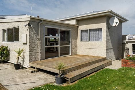Photo of property in 9 Essex Street, Balclutha, 9230