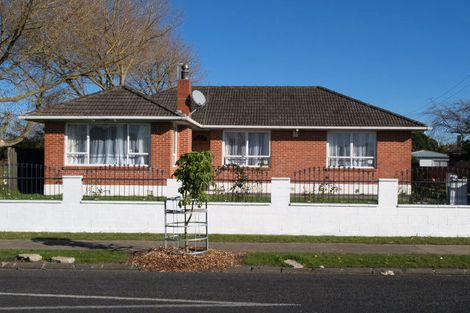 Photo of property in 71 Raglan Street, Mangere East, Auckland, 2024