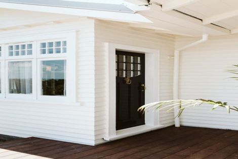 Photo of property in 62 Waiwaka Terrace, Strandon, New Plymouth, 4312