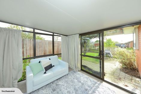 Photo of property in 2/39 Greenock Street, Redwood, Christchurch, 8051