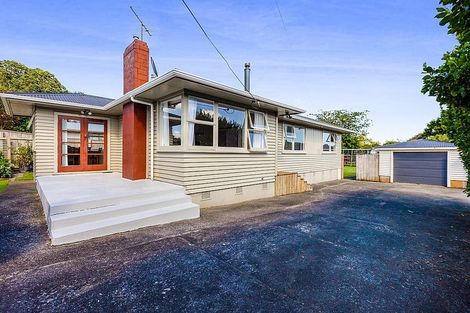 Photo of property in 28 Old South Road, Okato, 4335