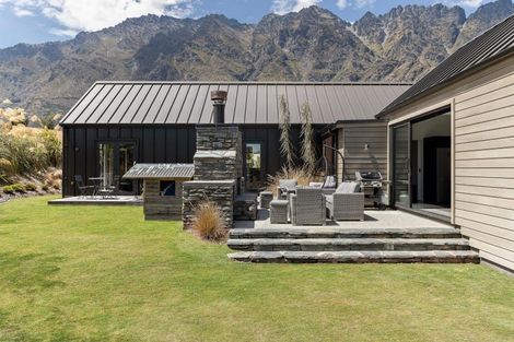 Photo of property in 13 Hackett Road, Jacks Point, Queenstown, 9371