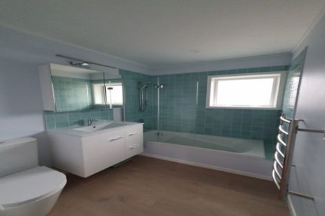 Photo of property in 2/29 Wallace Road, Mangere Bridge, Auckland, 2022