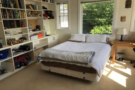 Photo of property in 9 Wadestown Road, Wadestown, Wellington, 6012