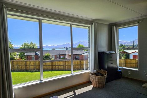 Photo of property in 32 Aorangi Crescent, Lake Tekapo, 7999