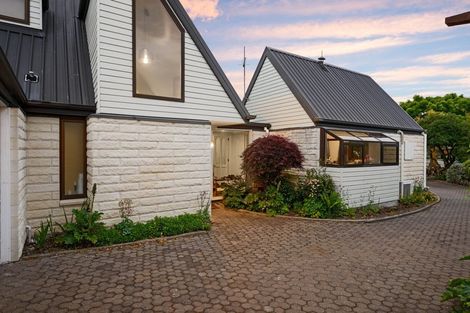 Photo of property in 31 O'connor Place, Burnside, Christchurch, 8053