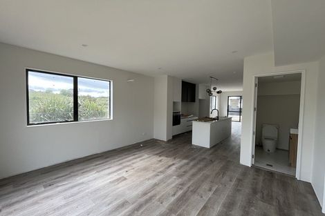 Photo of property in 1 Whawhaki Lane, Kumeu, 0810