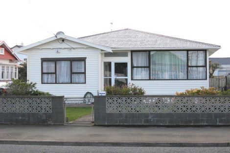 Photo of property in 125 Rongotai Road, Kilbirnie, Wellington, 6022