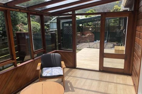 Photo of property in 18 Heath Grove, Waiwhetu, Lower Hutt, 5010