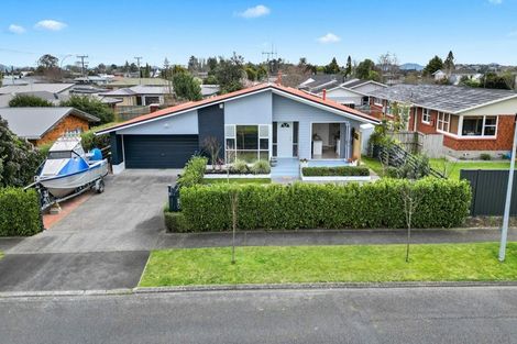 Photo of property in 3 Delamare Road, St Andrews, Hamilton, 3200