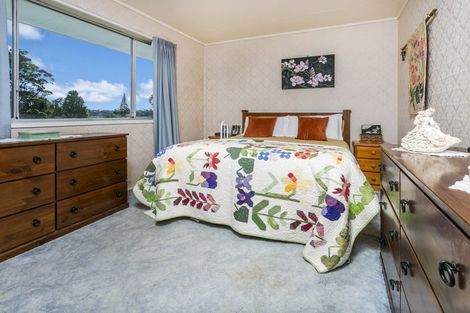Photo of property in 13 Morriggia Place, Bayview, Auckland, 0629