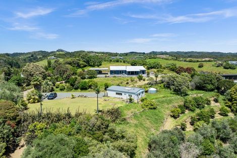 Photo of property in 23 Saqa Way, Matapouri, Whangarei, 0173