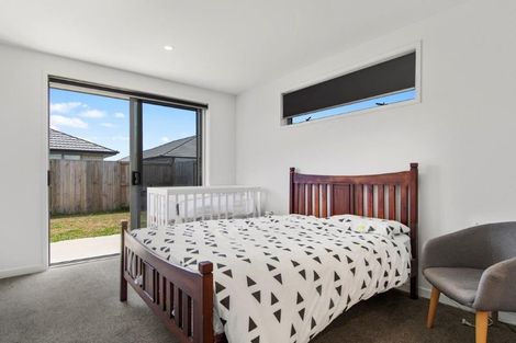 Photo of property in 37 Te Wharo Drive, Papamoa, 3118