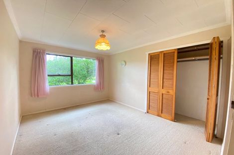 Photo of property in 76 Tawa Road, Kumeu, 0891