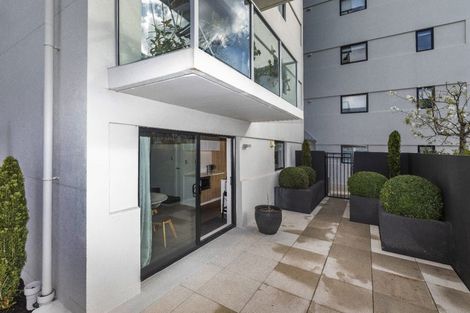 Photo of property in 2/18 Carlton Mill Road, Merivale, Christchurch, 8014