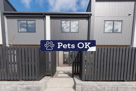 Photo of property in 9/474 West Coast Road, Glen Eden, Auckland, 0602