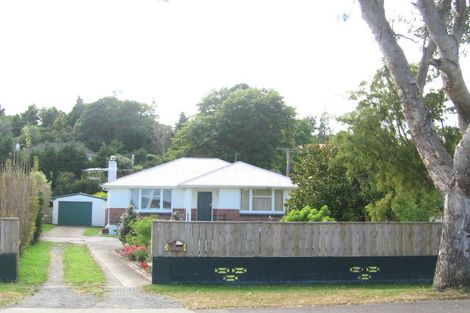 Photo of property in 19 Moeraki Road, Maoribank, Upper Hutt, 5018