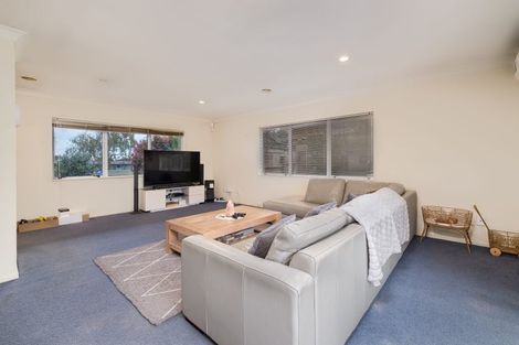 Photo of property in 15 Lenore Road, Favona, Auckland, 2024