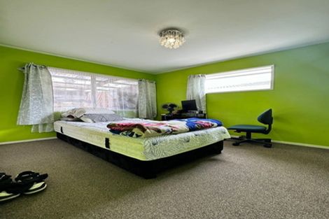 Photo of property in 196 Wordsworth Road, Manurewa, Auckland, 2102