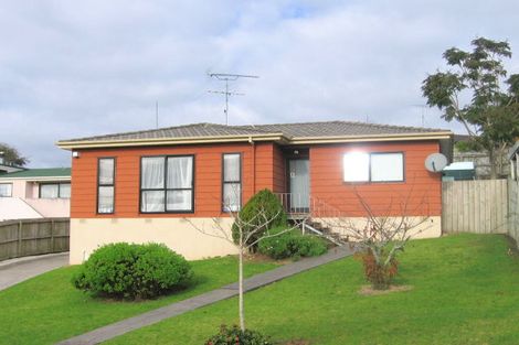 Photo of property in 6 Kearney Place, Massey, Auckland, 0614