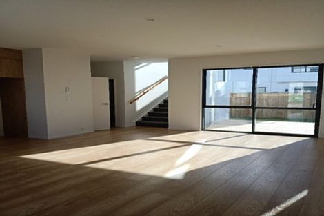 Photo of property in 5 Tumu Road, Papakura, 2110