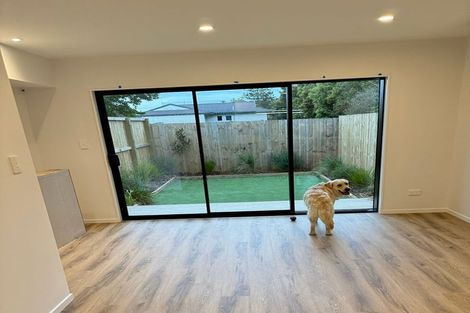 Photo of property in 5/9 Flanshaw Road, Te Atatu South, Auckland, 0610