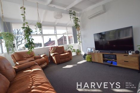 Photo of property in 13 Eastglen Road, Glen Eden, Auckland, 0602