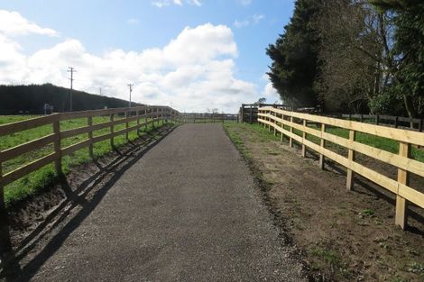 Photo of property in 168 West Road, Kaukapakapa, 0873