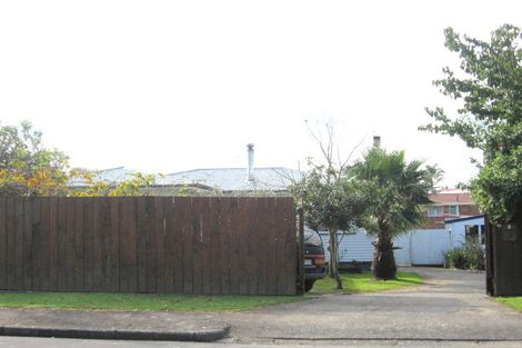 Photo of property in 1 Nield Road, Manurewa, Auckland, 2102
